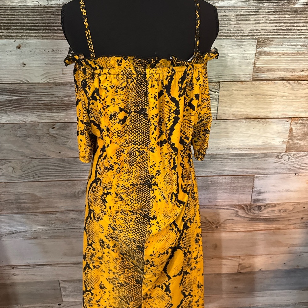 L&B Yellow and Black Snake Print Cold Shoulder Midi Dress - Picture 3 of 4